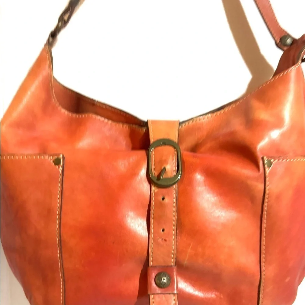Patricia Nash Elegant Orange Leather Shoulder Bag